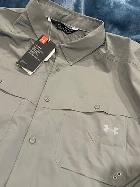 Under Armour Men's Light Green Performance Shirt